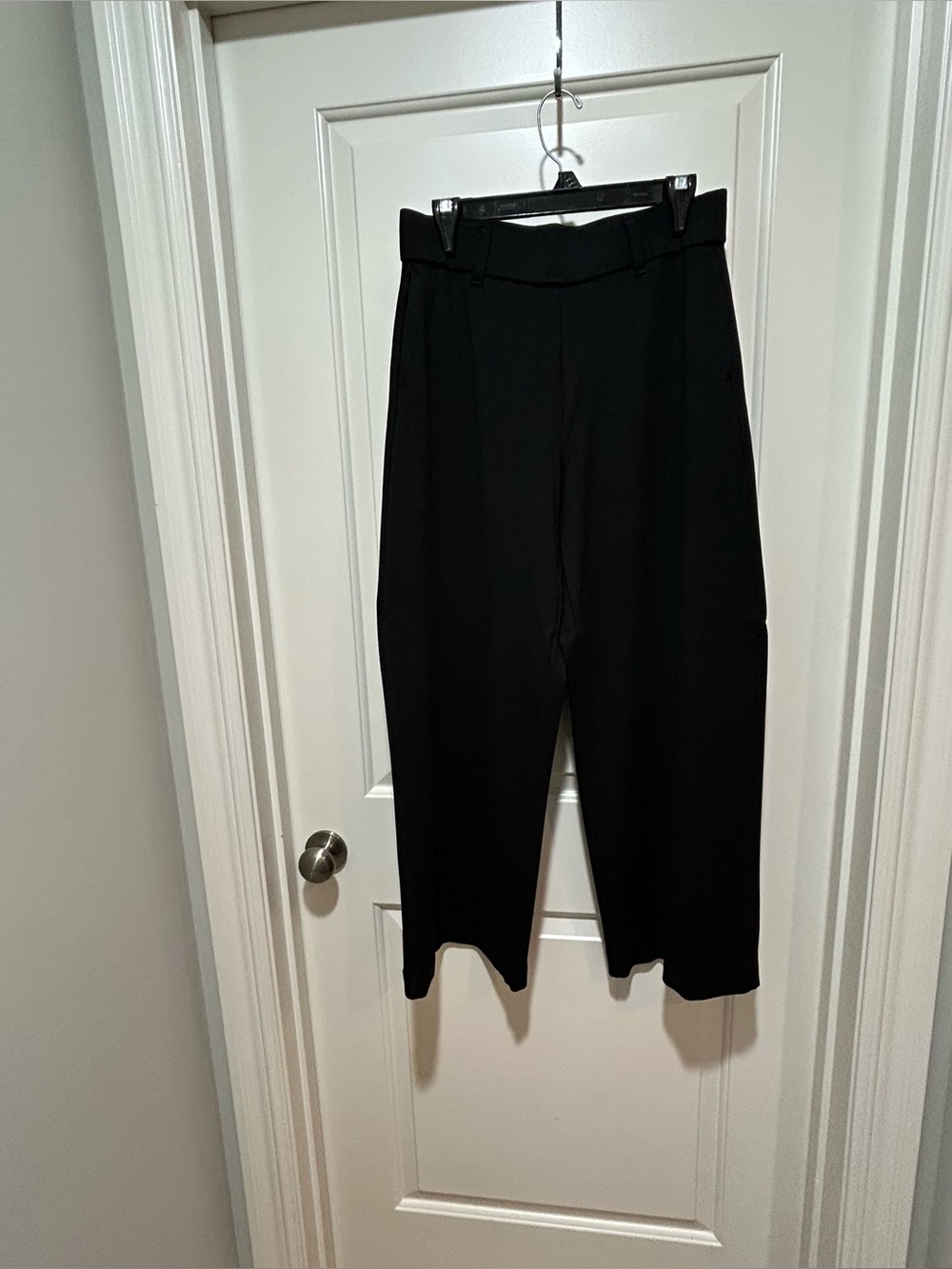 Lee Black Womens size M Wide-Leg High-Waist stretchy pull on Pants. Like new